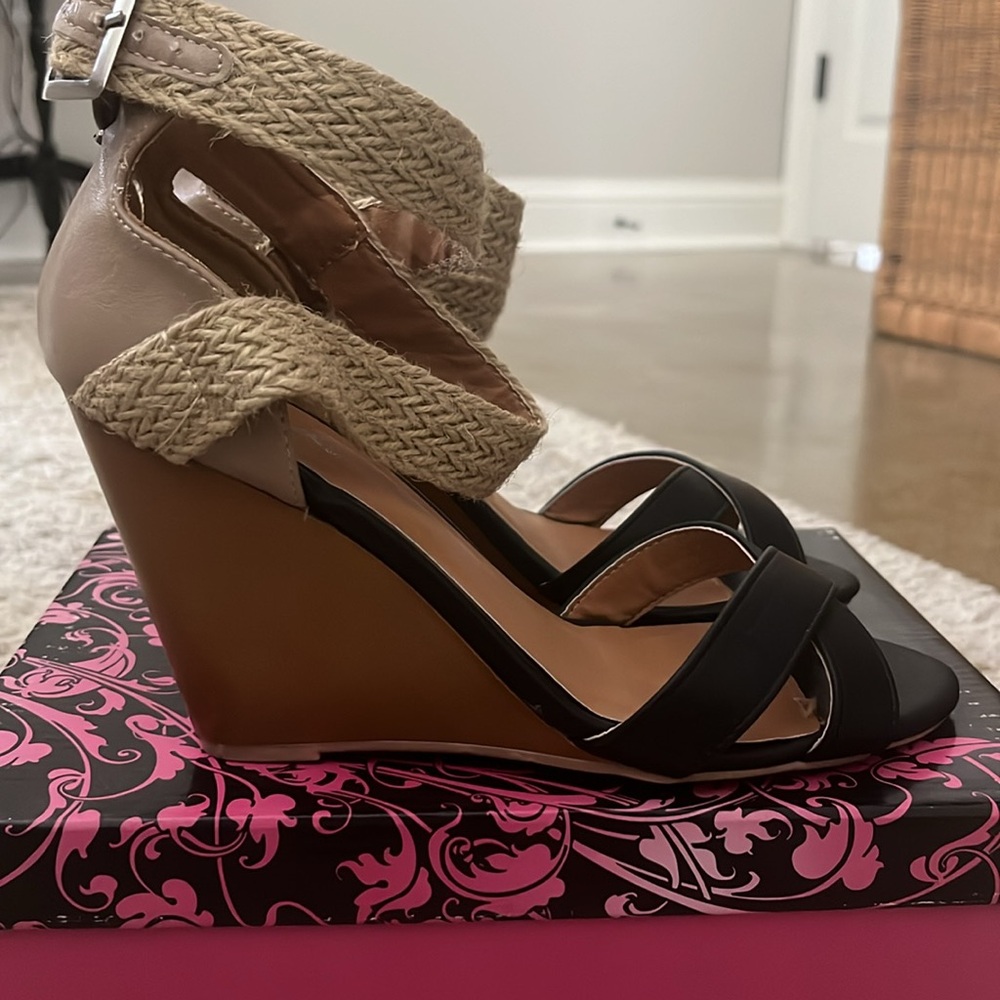 Wedges - Picture 6 of 6
